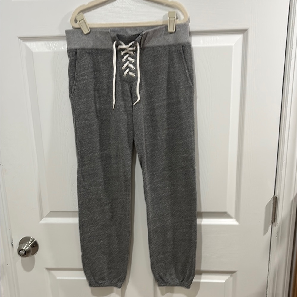 Monrow Gray Joggers with White Laces